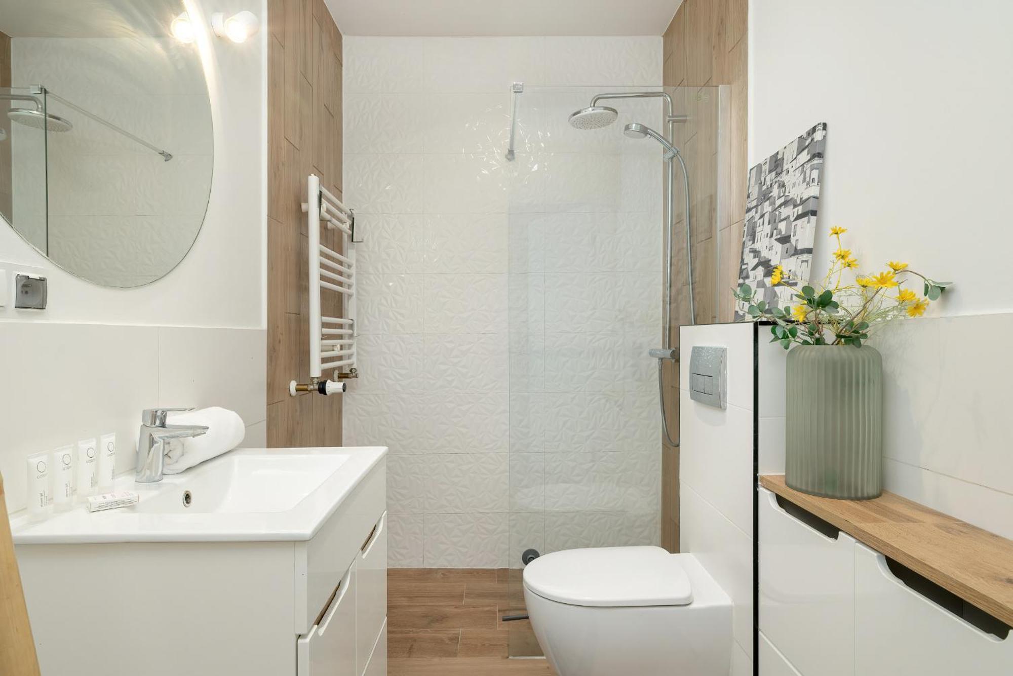Tysiaclecia Studio Apartament Z Balkonem I Darmowym Parkingiem By Noclegi Renters คาโตวีตเซ ภายนอก รูปภาพ