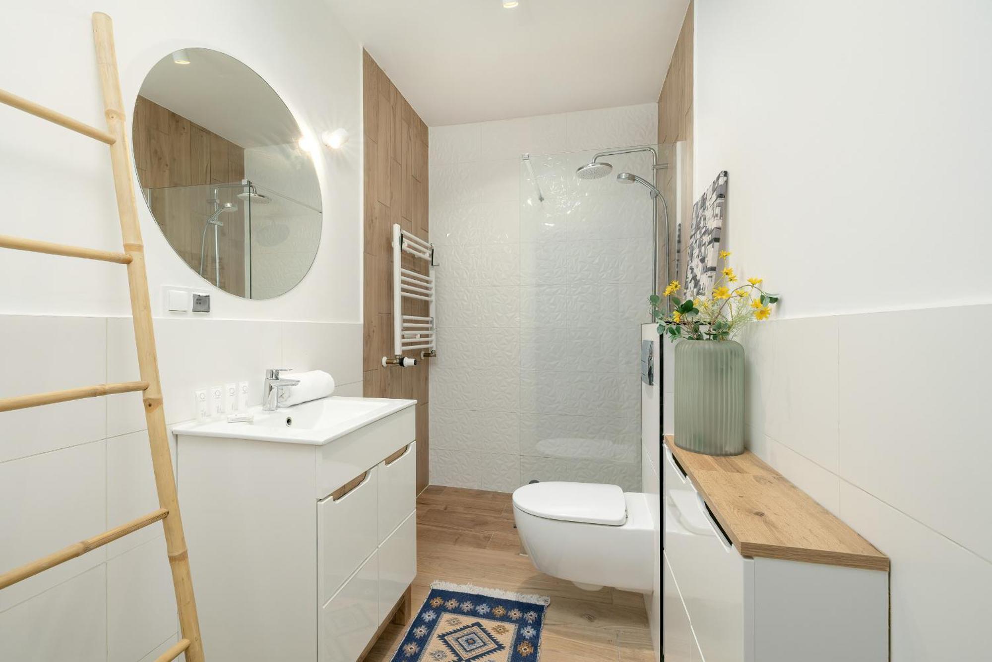Tysiaclecia Studio Apartament Z Balkonem I Darmowym Parkingiem By Noclegi Renters คาโตวีตเซ ภายนอก รูปภาพ