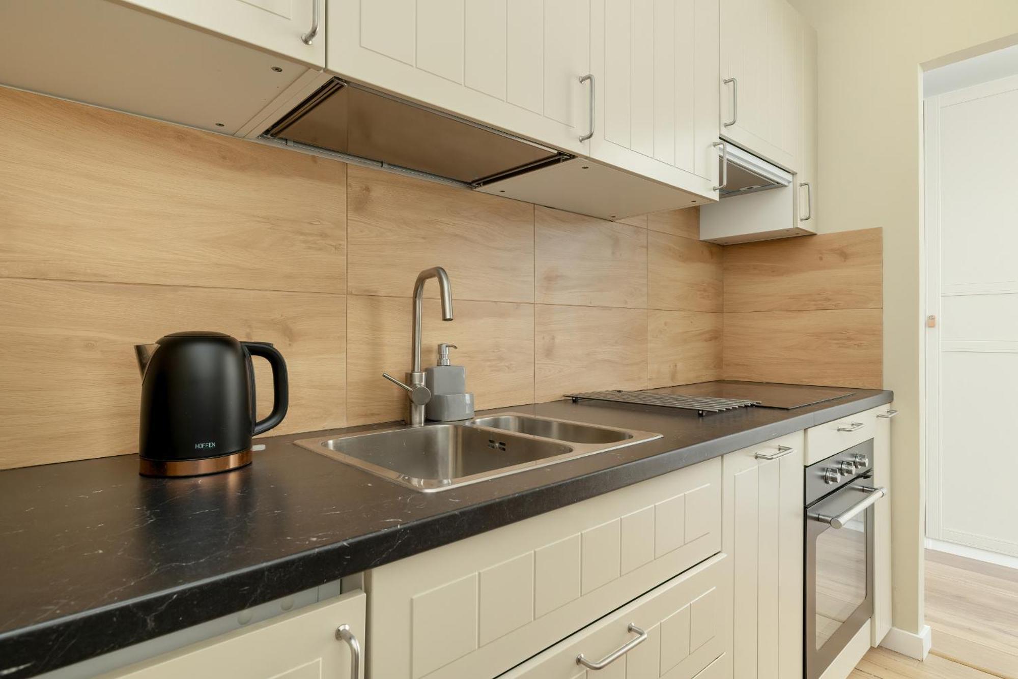 Tysiaclecia Studio Apartament Z Balkonem I Darmowym Parkingiem By Noclegi Renters คาโตวีตเซ ภายนอก รูปภาพ