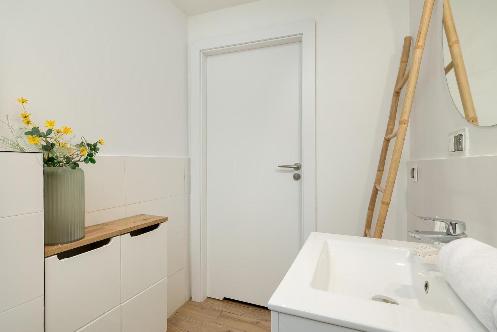 Tysiaclecia Studio Apartament Z Balkonem I Darmowym Parkingiem By Noclegi Renters คาโตวีตเซ ภายนอก รูปภาพ