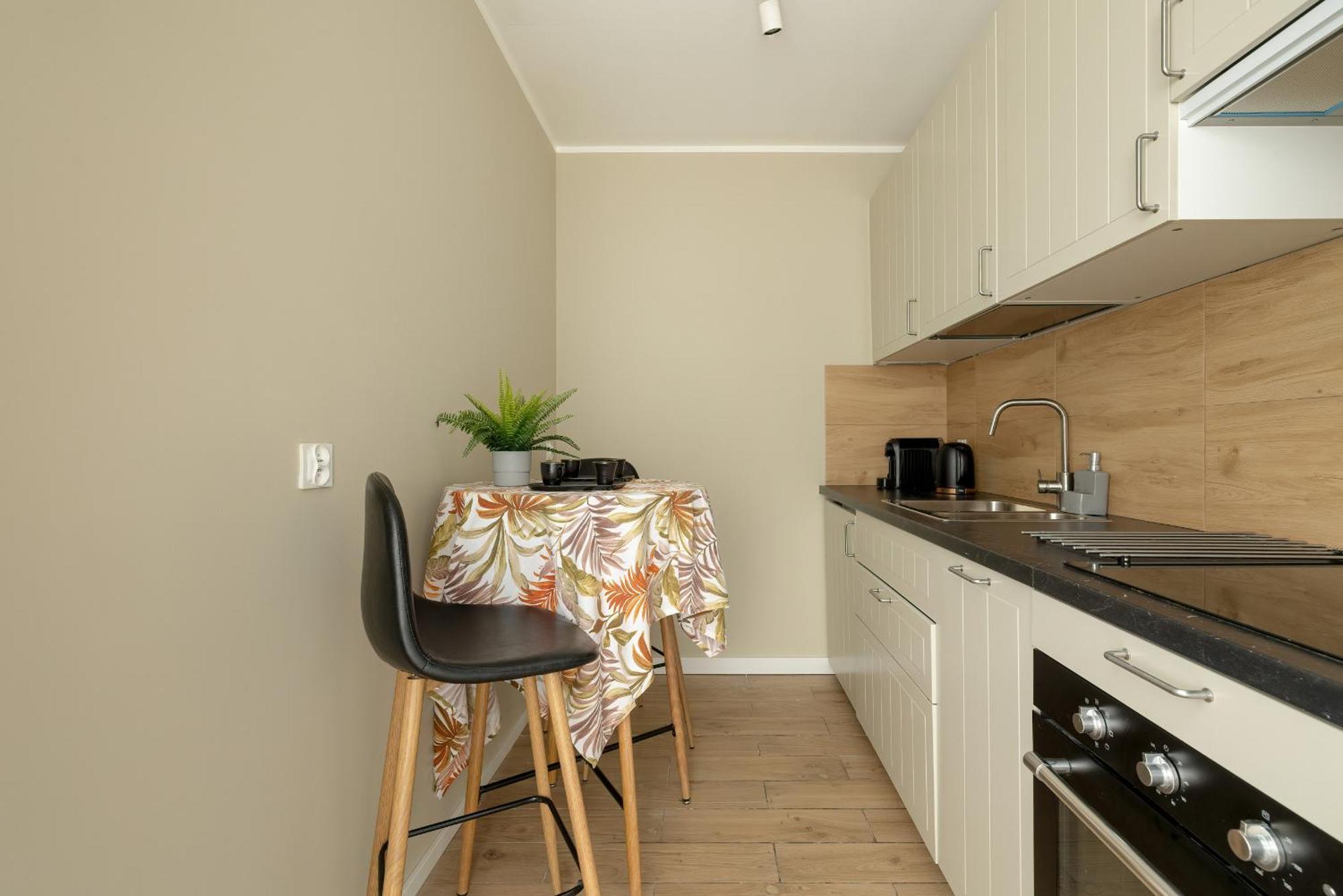 Tysiaclecia Studio Apartament Z Balkonem I Darmowym Parkingiem By Noclegi Renters คาโตวีตเซ ภายนอก รูปภาพ
