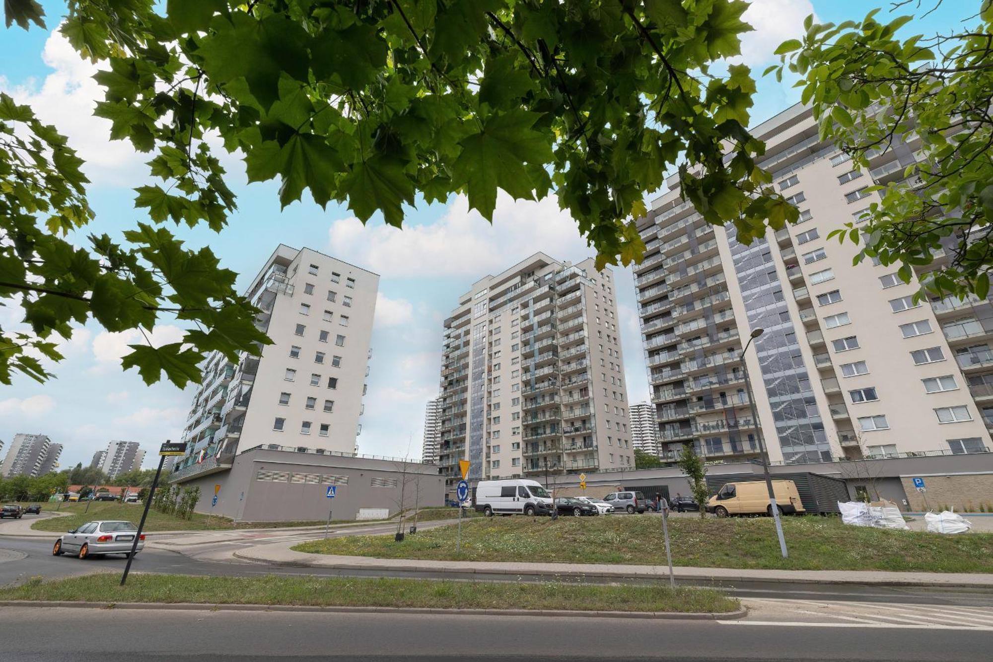 Tysiaclecia Studio Apartament Z Balkonem I Darmowym Parkingiem By Noclegi Renters คาโตวีตเซ ภายนอก รูปภาพ